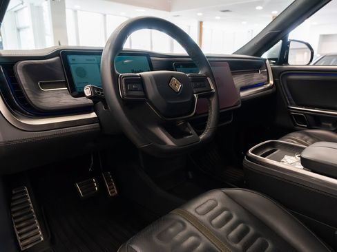 Used 2023 Rivian R1T Adventure AWD/4WD image 18