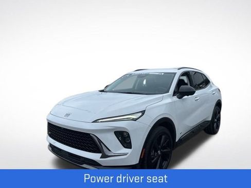 Certified 2024 Buick Envision Sport Touring image 9