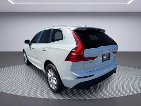 Used 2018 Volvo XC60 T5 Momentum w/ Convenience Package AWD/4WD image 4