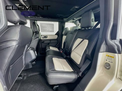New 2026 Ford Bronco Outer Banks w/ Sasquatch Package AWD/4WD image 29