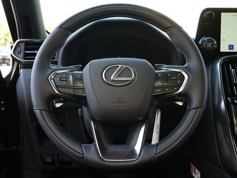 Used 2026 Lexus LX 600 4WD w/ Luxury Package image 11
