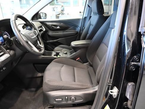 Used 2024 GMC Terrain SLE w/ Driver Convenience Package FWD image 7