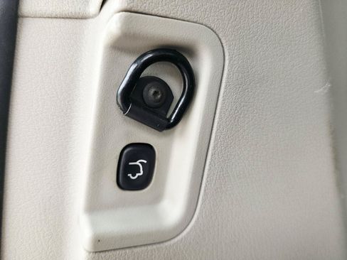 Used 2008 Jeep Commander Limited w/ Trailer Tow Group IV AWD/4WD image 20
