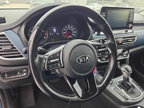 Used 2021 Kia Seltos S FWD image 16