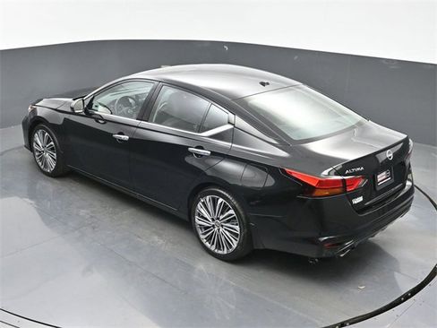 Certified 2025 Nissan Altima 2.5 SL image 30