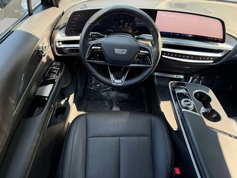 Used 2024 Cadillac Lyriq Sport w/ LPO, Floor Liner Package AWD/4WD image 4