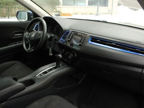 Used 2018 Honda HR-V LX image 22