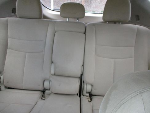 Used 2015 Nissan Murano SV w/ Cargo Package FWD image 16