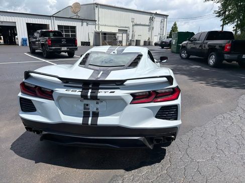 Used 2022 Chevrolet Corvette Stingray Preferred Cpe w/ Z51 Performance Package RWD image 5