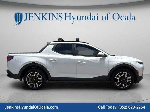 Certified 2025 Hyundai Santa Cruz Limited AWD/4WD image 2