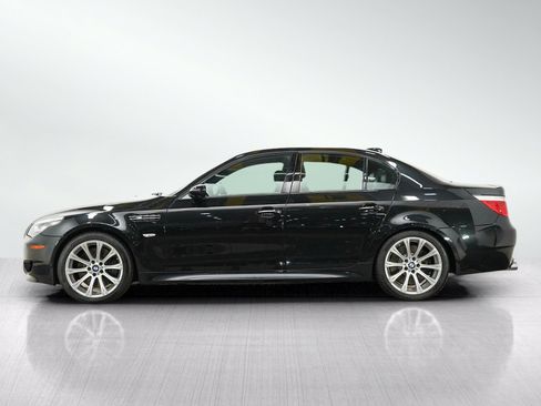 Used 2008 BMW M5 RWD image 2