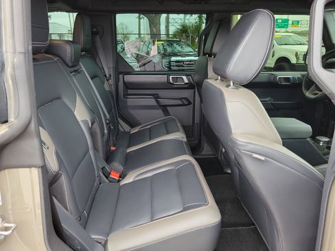 Used 2025 Ford Bronco Outer Banks w/ Sasquatch Package image 28