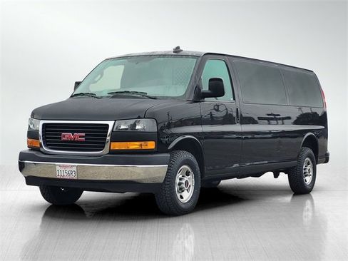 Used 2023 GMC Savana 3500 Extended w/ Driver Convenience Package image 9