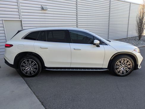 Used 2023 Mercedes-Benz EQS 450+ 4MATIC SUV image 2