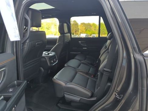 Used 2025 Ford Expedition Tremor AWD/4WD image 18