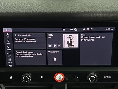 Certified 2026 Porsche Macan AWD/4WD image 17