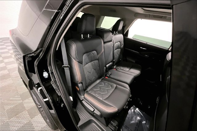 New 2026 Nissan Pathfinder Platinum w/ Cargo Package AWD/4WD image 33