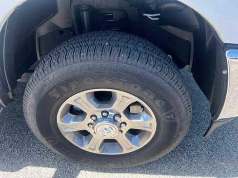 Used 2024 RAM 2500 Big Horn AWD/4WD image 2