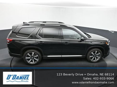 Used 2024 Honda Pilot Touring image 19