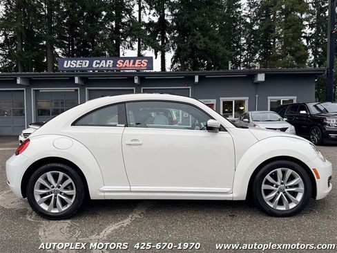 Used 2013 Volkswagen Beetle TDI image 9