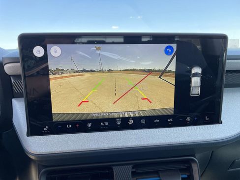 New 2025 Ford Maverick XLT w/ XLT Luxury Package image 17