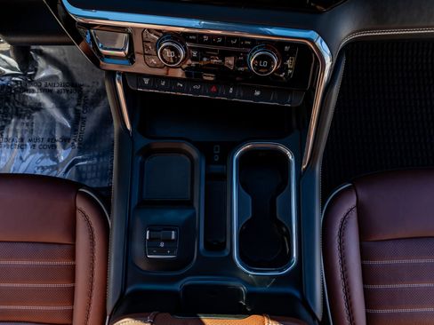 Used 2026 GMC Sierra 3500 Denali Ultimate image 27