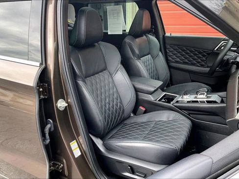 Used 2023 Mitsubishi Outlander SEL AWD/4WD image 7