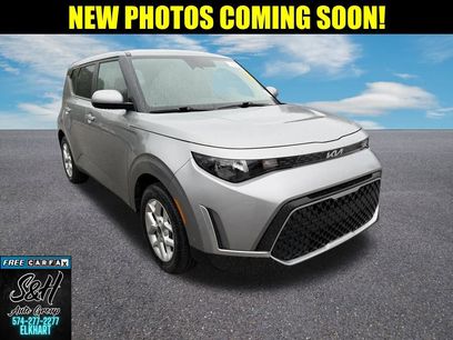 Used 2025 Kia Soul LX w/ LX Technology Package