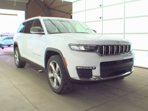 Certified 2022 Jeep Grand Cherokee L Limited image 3