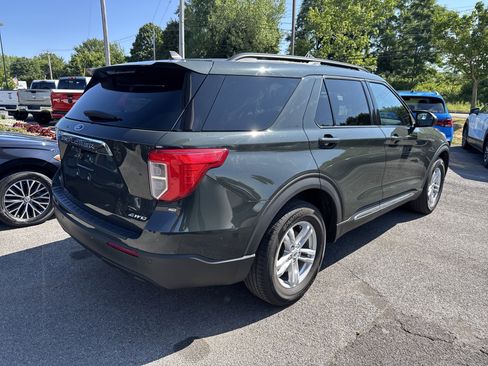 Used 2022 Ford Explorer XLT image 7