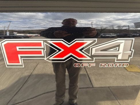 Used 2023 Ford F250 XL w/ STX Appearance Package image 9