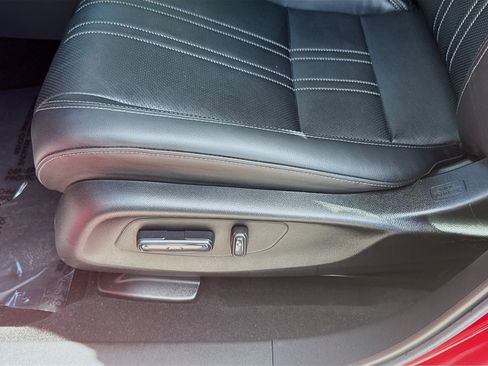 Certified 2024 Honda HR-V EX-L image 17