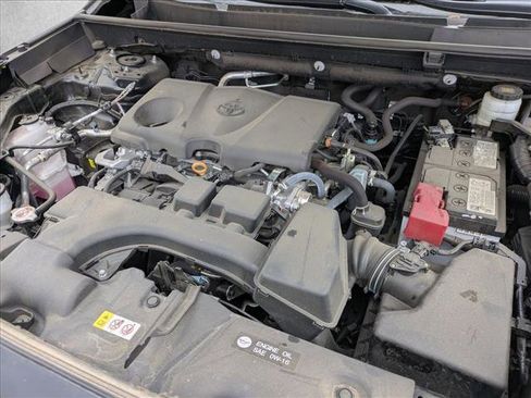 Used 2023 Toyota RAV4 XLE Premium image 23