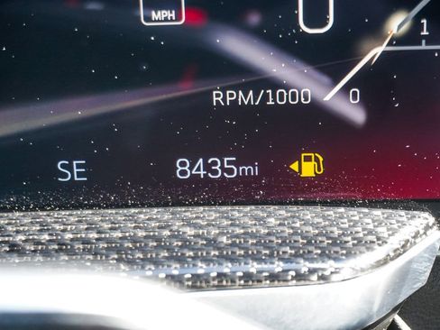 Used 2025 Cadillac Escalade V AWD/4WD image 36