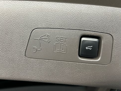 Used 2020 Lincoln Corsair FWD w/ Premium Package image 41