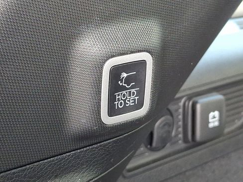 Certified 2023 Jeep Grand Cherokee Trailhawk w/ Luxury Tech Group III image 29