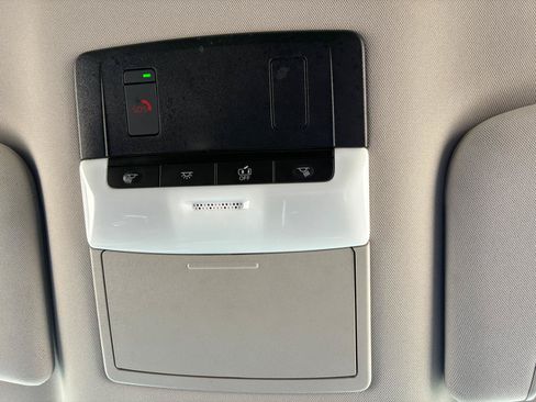 Used 2024 Nissan Pathfinder SV FWD image 10