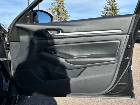 Used 2024 Nissan Altima 2.5 SR image 26