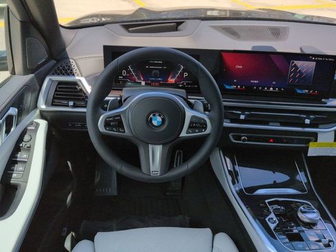New 2026 BMW X5 xDrive40i w/ Executive Package image 16