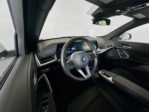 Used 2025 BMW X2 xDrive28i image 18