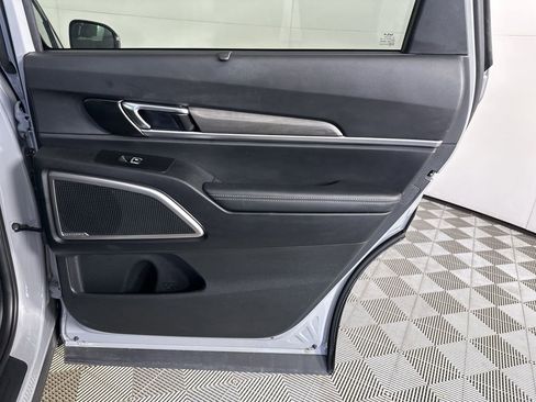Used 2024 Kia Telluride EX X-Line image 32