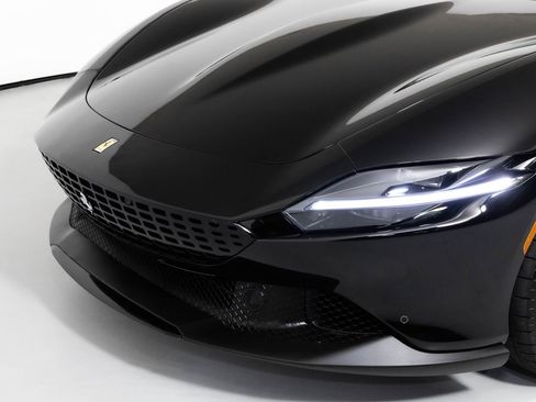 Used 2021 Ferrari Roma image 19