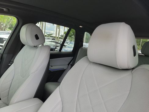 Certified 2024 BMW X5 xDrive40i w/ Premium Package AWD/4WD image 19