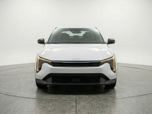 Used 2025 Kia K4 LXS image 2
