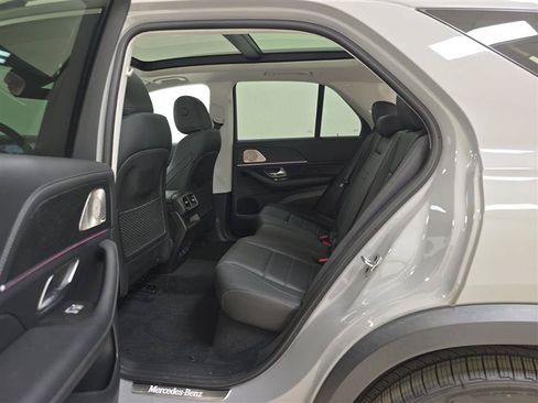 Used 2024 Mercedes-Benz GLE 450e 4MATIC w/ Driver Assistance Package image 9