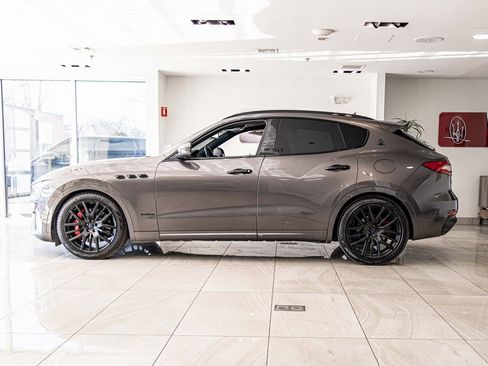 Used 2019 Maserati Levante S GranSport image 6