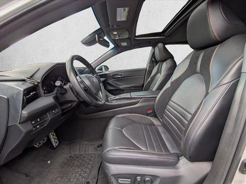 Used 2021 Toyota Avalon XSE image 16