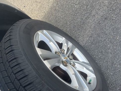 Used 2015 Chevrolet Equinox LT w/ Driver Convenience Package image 5