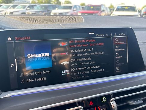 Used 2022 BMW X7 xDrive40i w/ M Sport Package AWD/4WD image 24