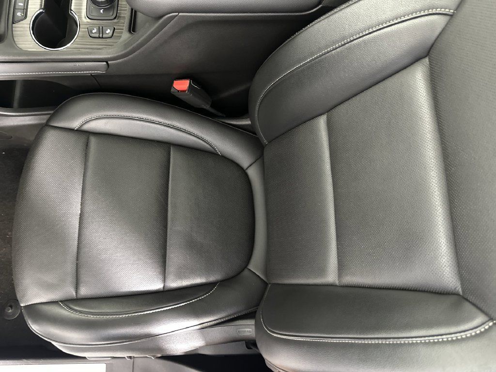 Used 2023 GMC Acadia SLT AWD/4WD image 24